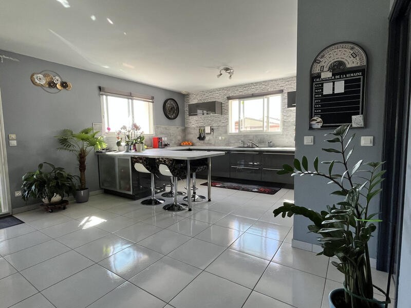 Maison - 115 m² - 4 pièces