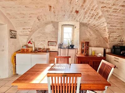 Maison en pierre - 100 m² - 3 pièces