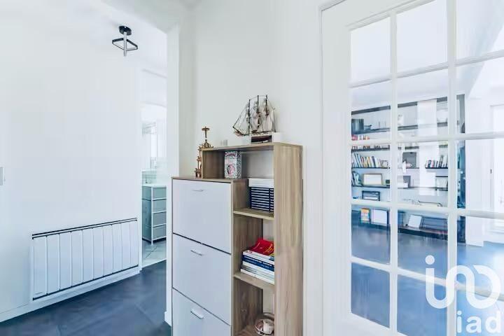 Maison - 220 m² - 10 pièces