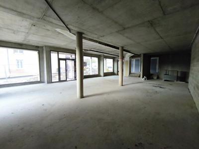 Local commercial - 228 m²