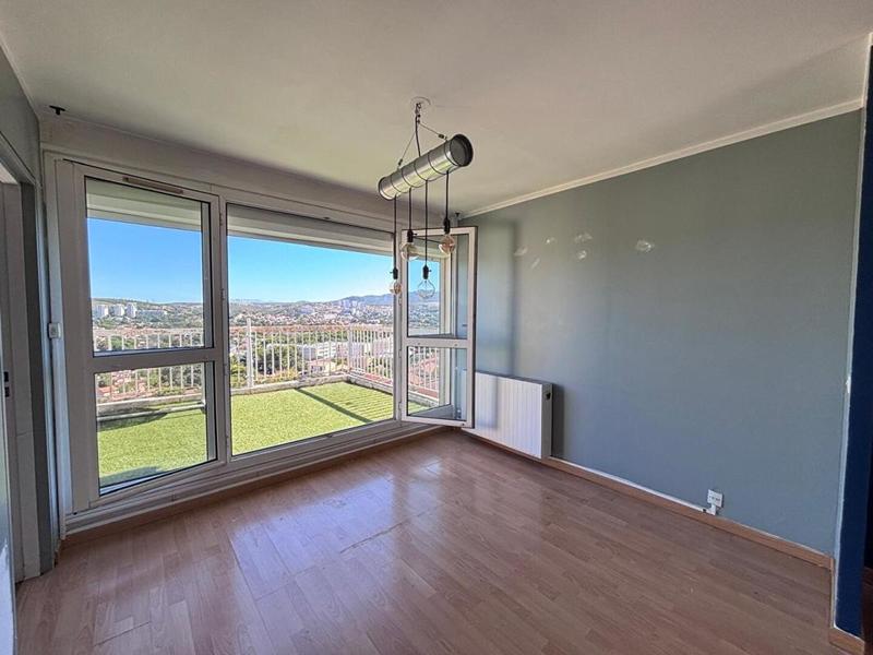 Maison - 99 m² - 4 pièces