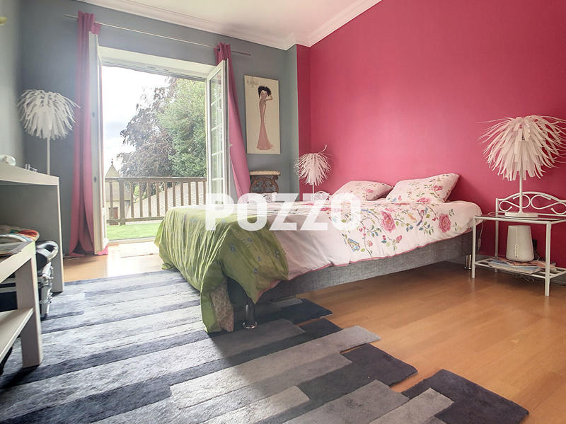 Maison - 290 m² - 10 pièces