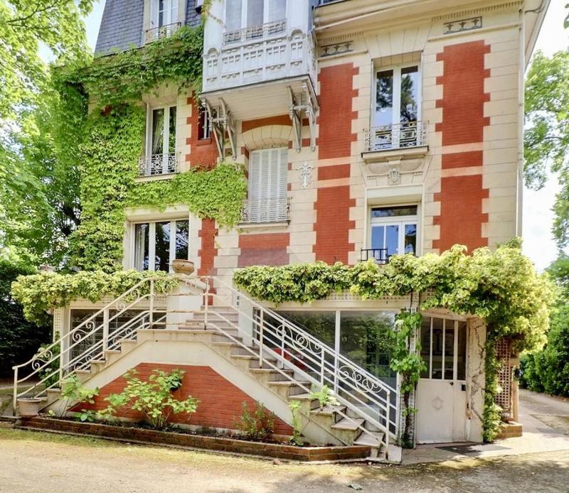 Propriété - 300 m² - 11 pièces