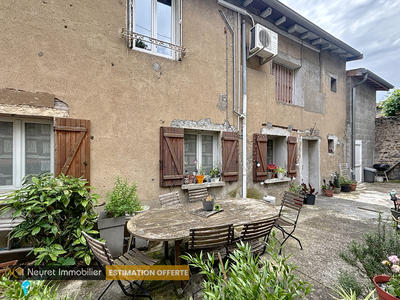 Appartement - 80 m² - 4 pièces