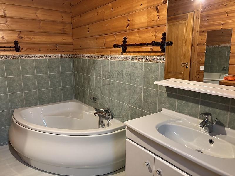 Maison de bois - 118 m² - 1 pièce