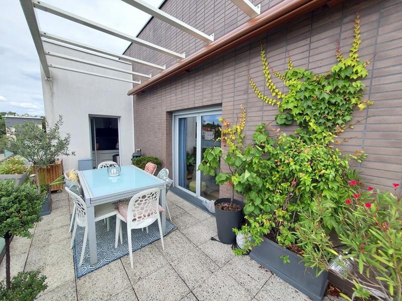 Appartement - 104 m² - 5 pièces