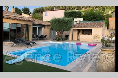 Maison - 180 m² - 7 pièces