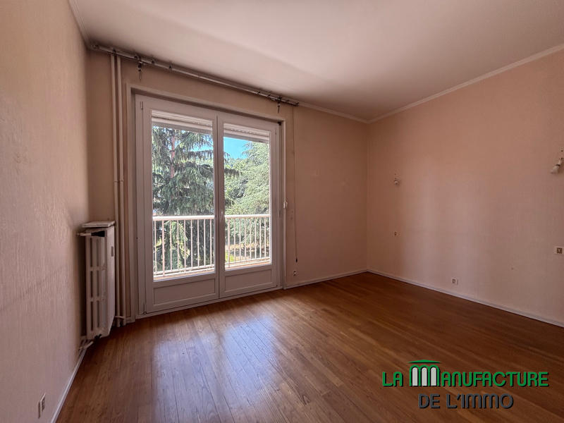 Appartement - 144 m² - 5 pièces