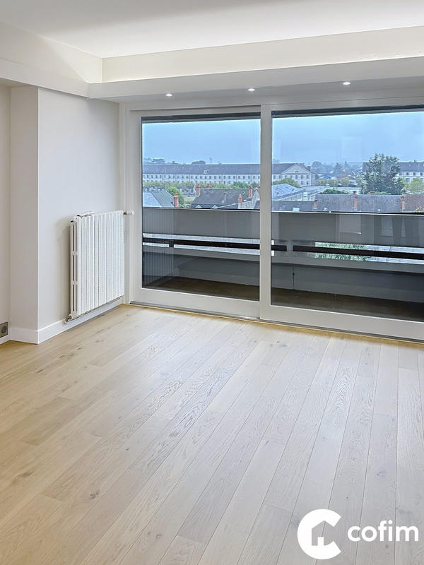 Appartement - 160 m² - 8 pièces