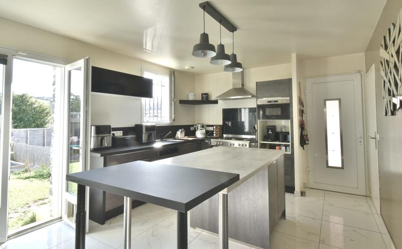 Maison contemporaine - 135 m² - 6 pièces