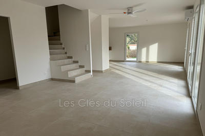Maison - 93 m² - 4 pièces