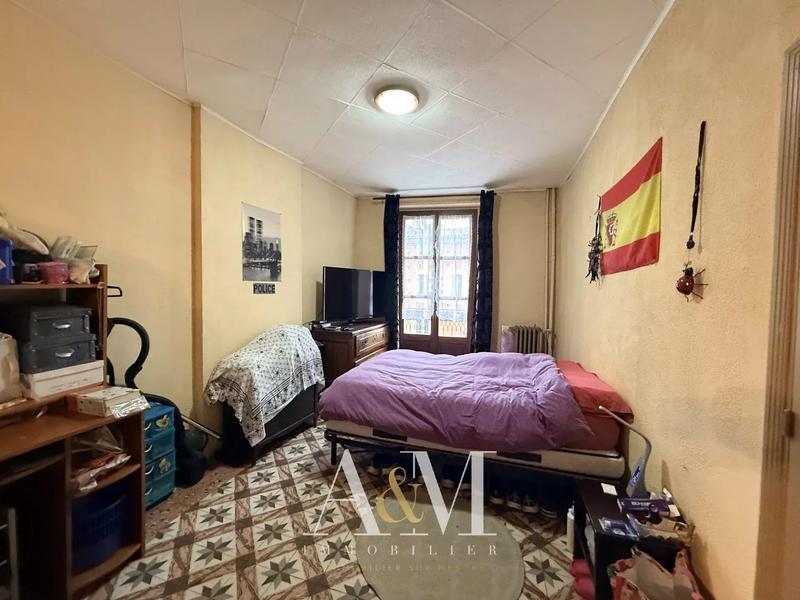 Viager - Maison de village - 178 m² - 6 pièces