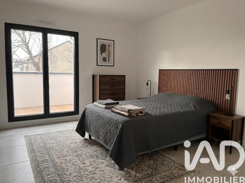 Maison - 200 m² - 8 pièces