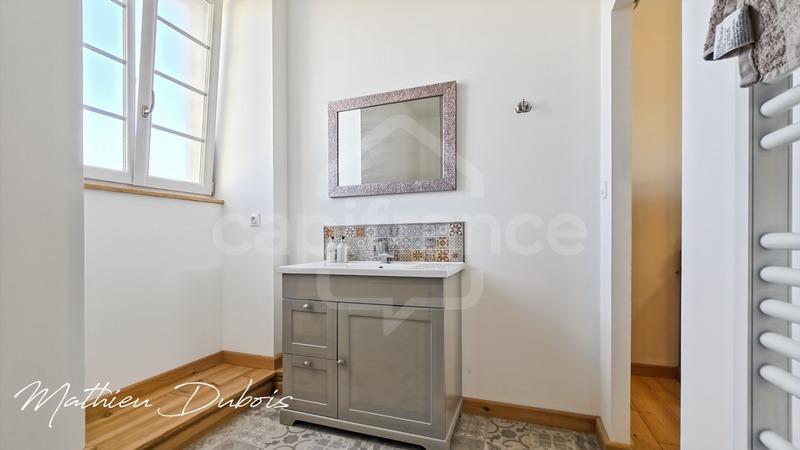 Propriété - 271 m² - 12 pièces