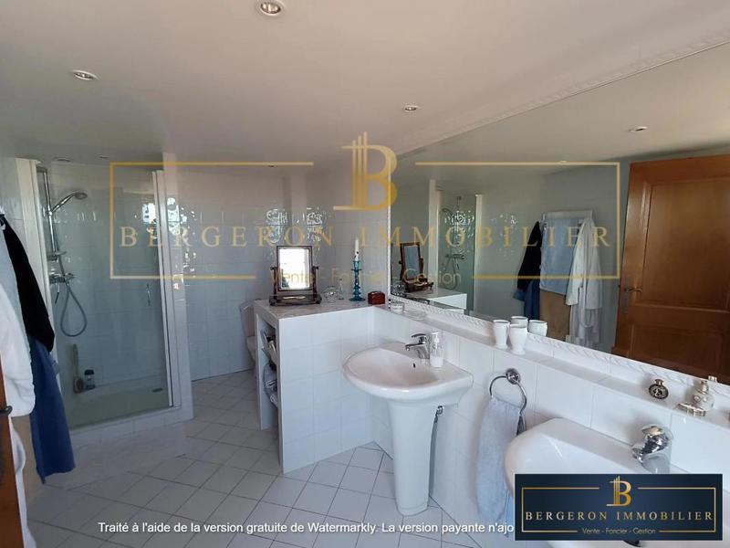 Villa - 185 m² - 6 pièces