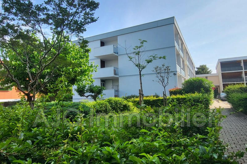 Appartement - 84 m² - 4 pièces