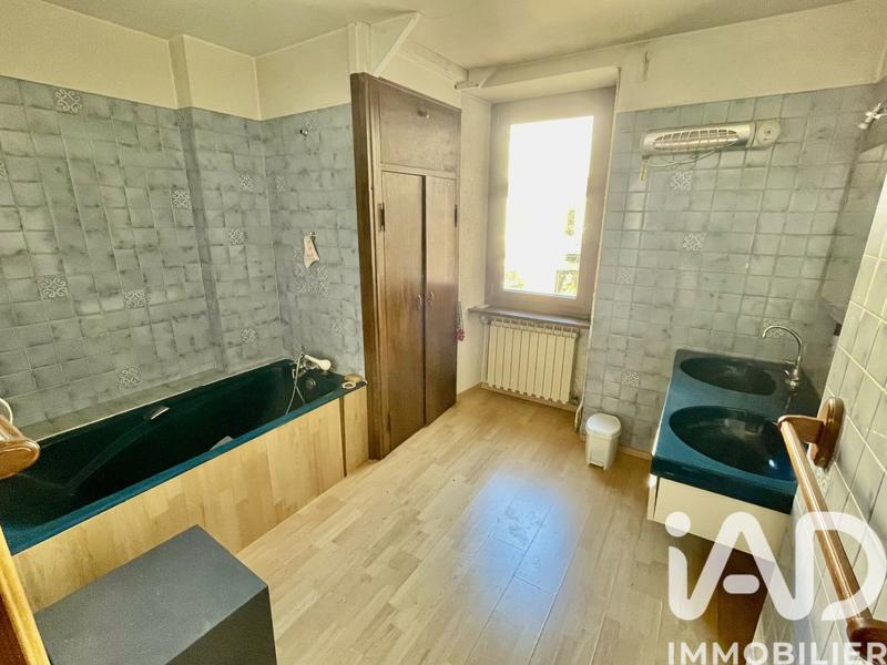 Maison - 194 m² - 7 pièces