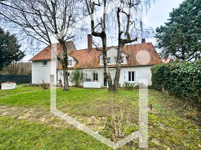 Maison - 182 m² - 7 pièces