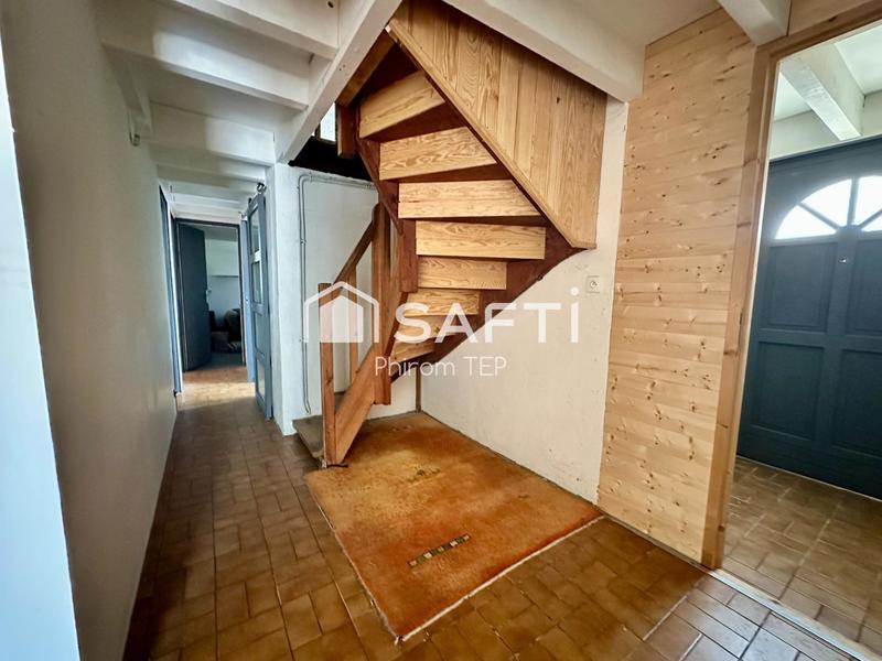 Maison - 163 m² - 8 pièces