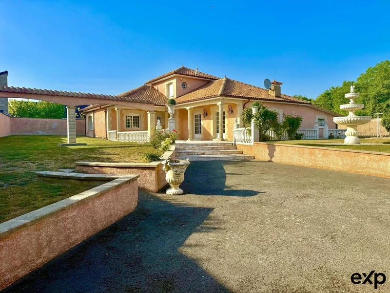 Villa - 230 m² - 7 pièces