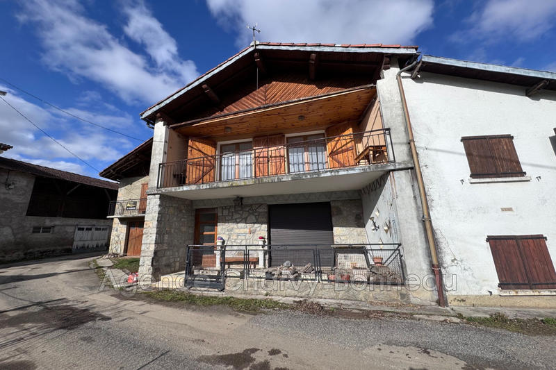 Maison - 182 m² - 9 pièces