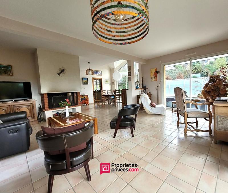 Maison - 174 m² - 6 pièces