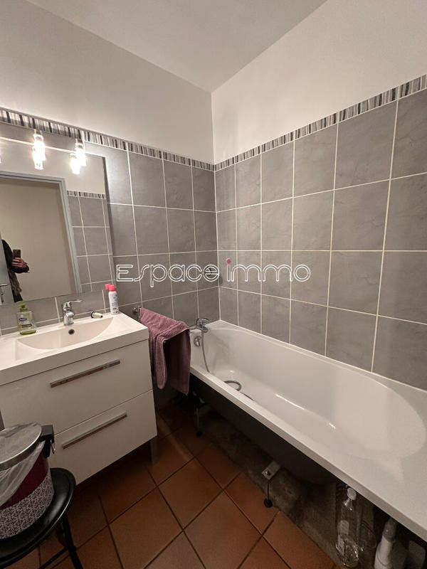 Maison - 99 m² - 6 pièces