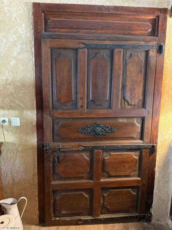 Maison en pierre - 228 m² - 7 pièces