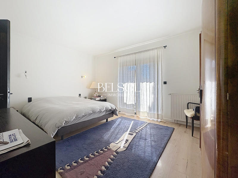 Villa - 250 m² - 7 pièces