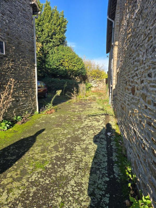 Maison - 95 m² - 5 pièces