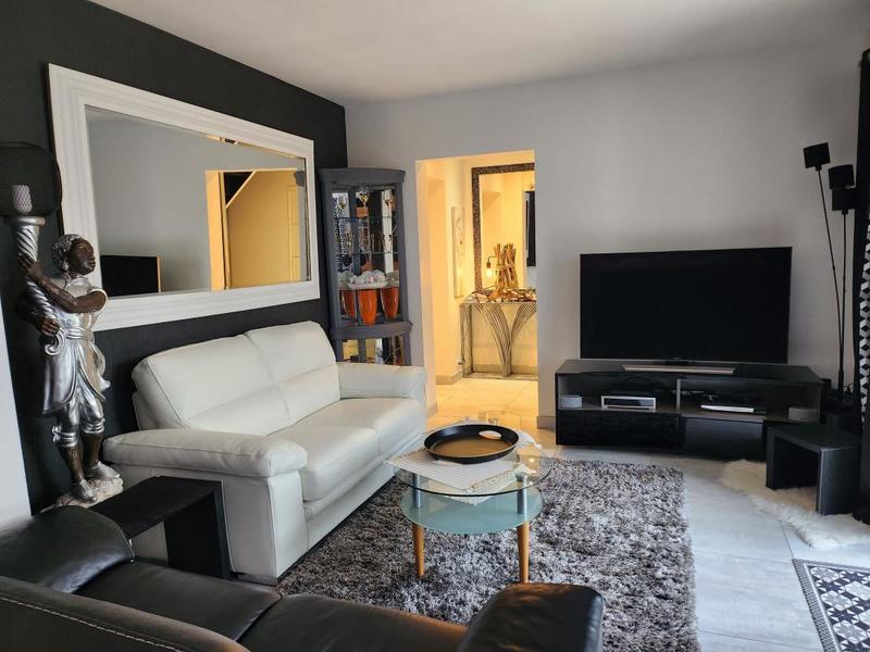 Maison - 162 m² - 5 pièces