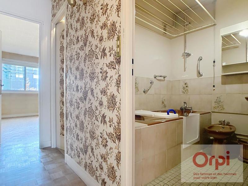 Appartement - 82 m² - 3 pièces