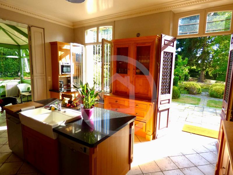 Manoir - 320 m² - 12 pièces