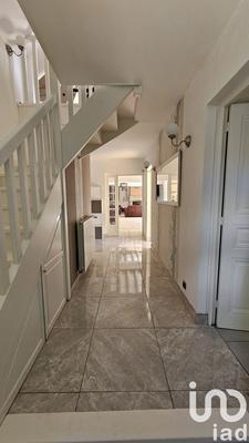 Maison - 226 m² - 7 pièces