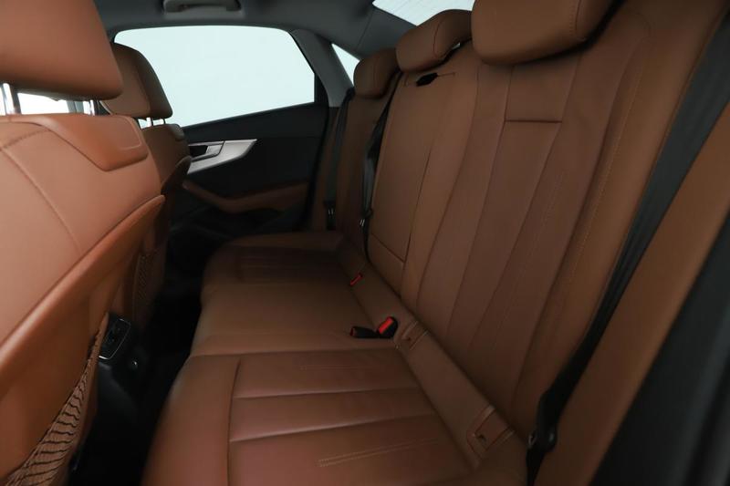 Audi A4 35 Tfsi Avus s tronic 7 150 ch