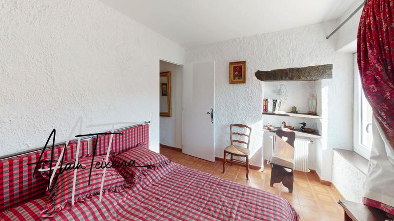 Maison - 170 m² - 9 pièces