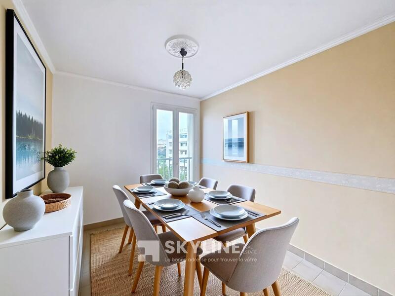 Appartement - 80 m² - 5 pièces