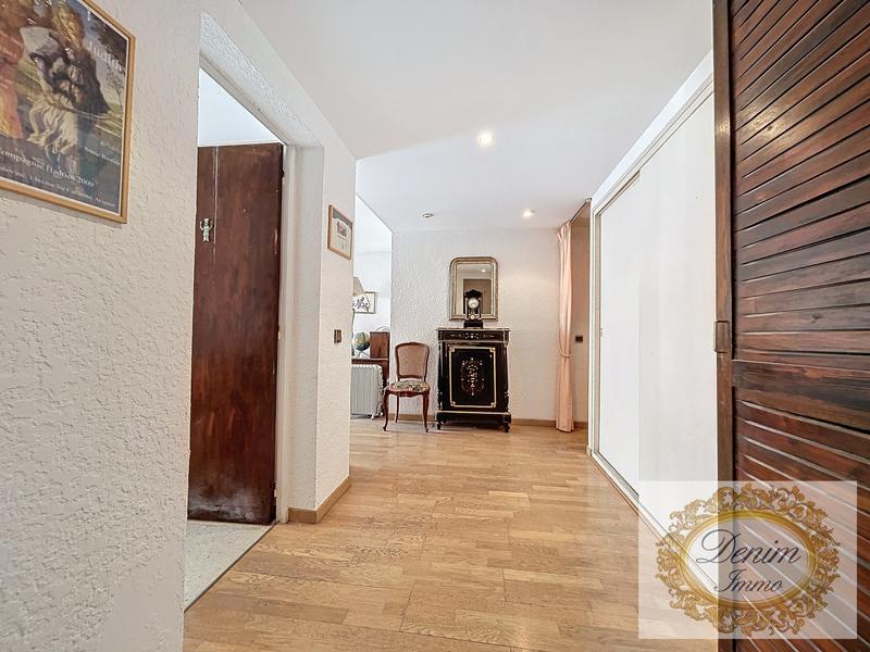 Appartement - 94 m² - 4 pièces