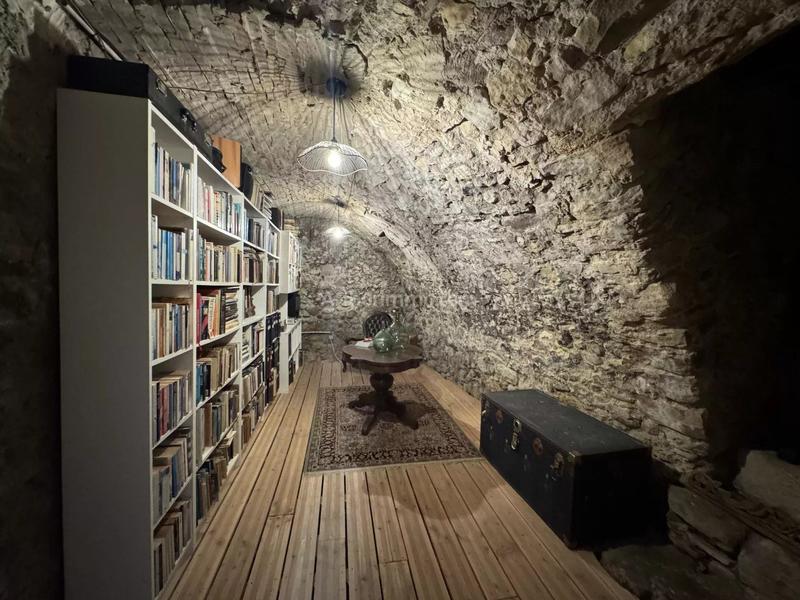 Maison - 278 m² - 9 pièces