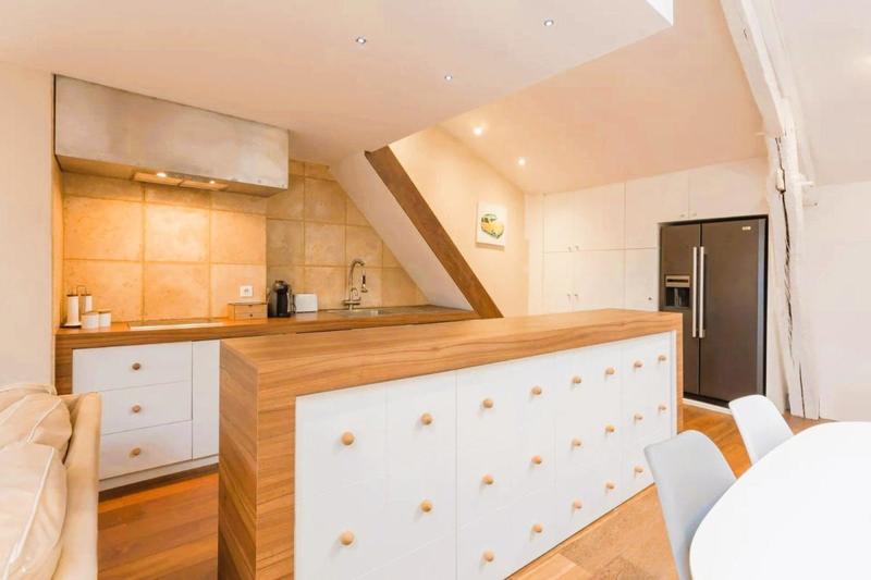 Appartement - 85 m² - 5 pièces