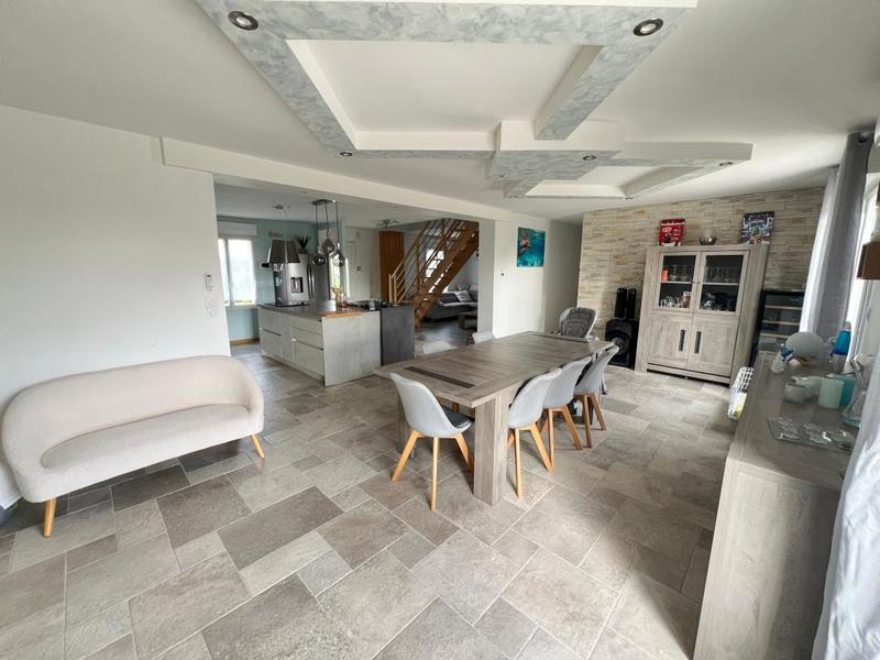 Maison - 165 m² - 6 pièces