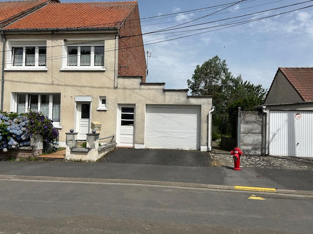 Maison - 80 m² - 8 pièces