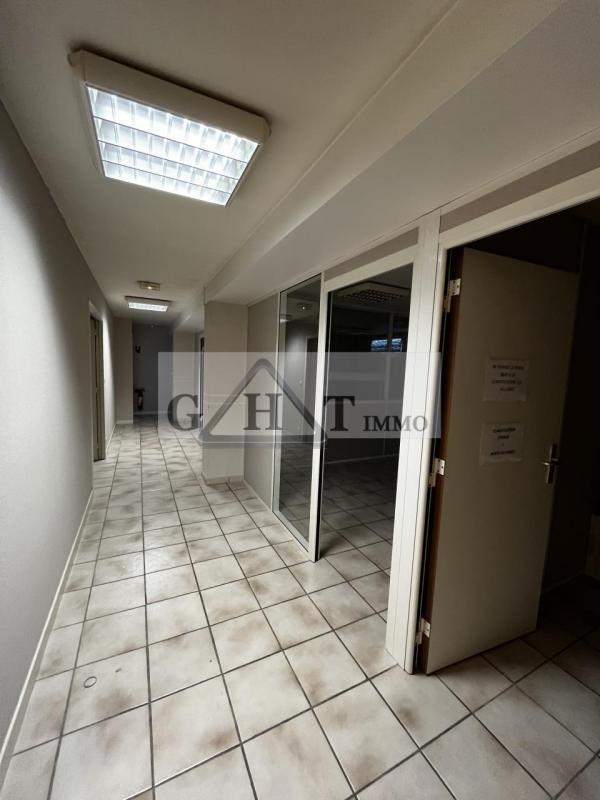 Bureau - 450 m²