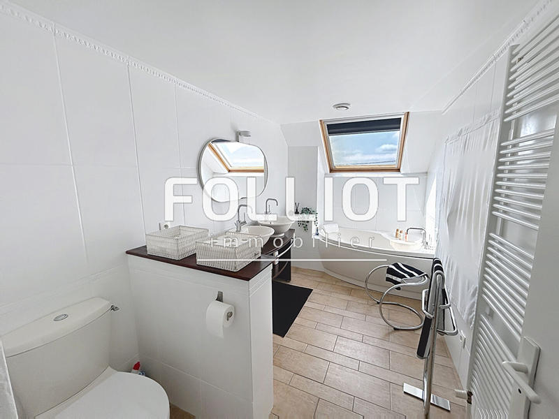 Maison - 189 m² - 6 pièces