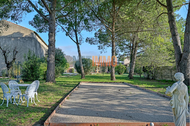 Villa - 215 m² - 8 pièces