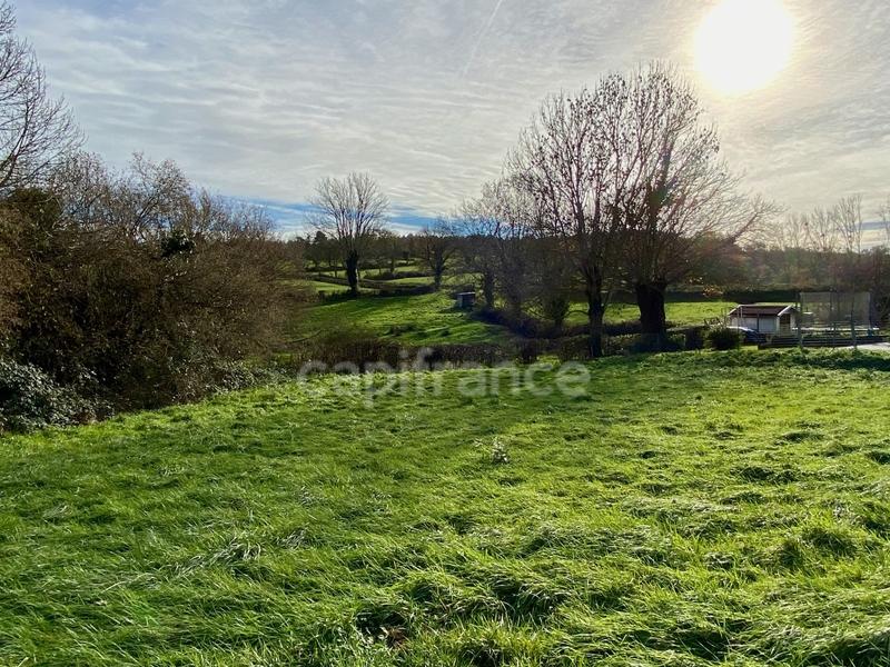 Terrain constructible - 1 352 m²