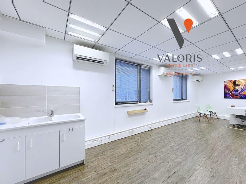 Bureau - 83 m² - 4 pièces