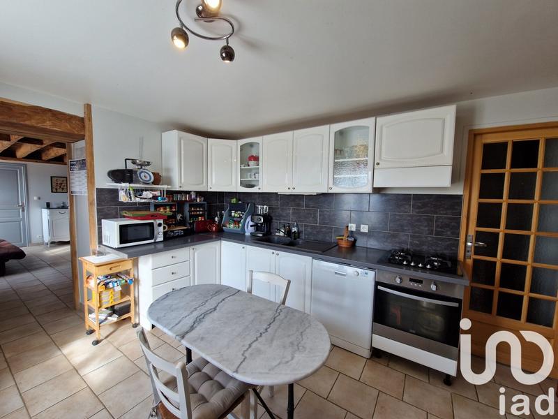 Maison - 202 m² - 7 pièces