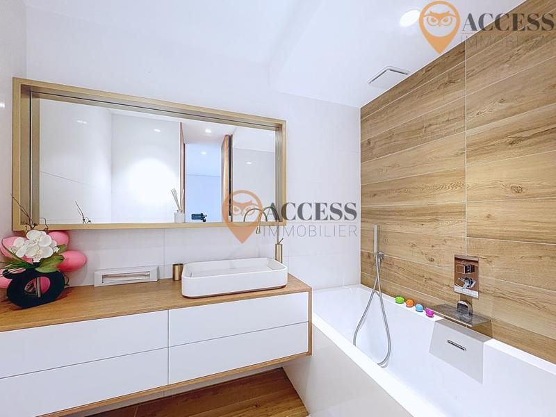 Maison - 177 m² - 7 pièces