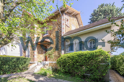 Maison - 115 m² - 6 pièces